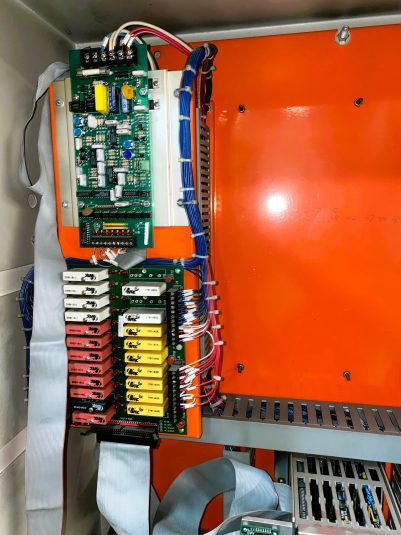 Image of Máquina de fundición a presión vertical de cámara fría de segunda mano