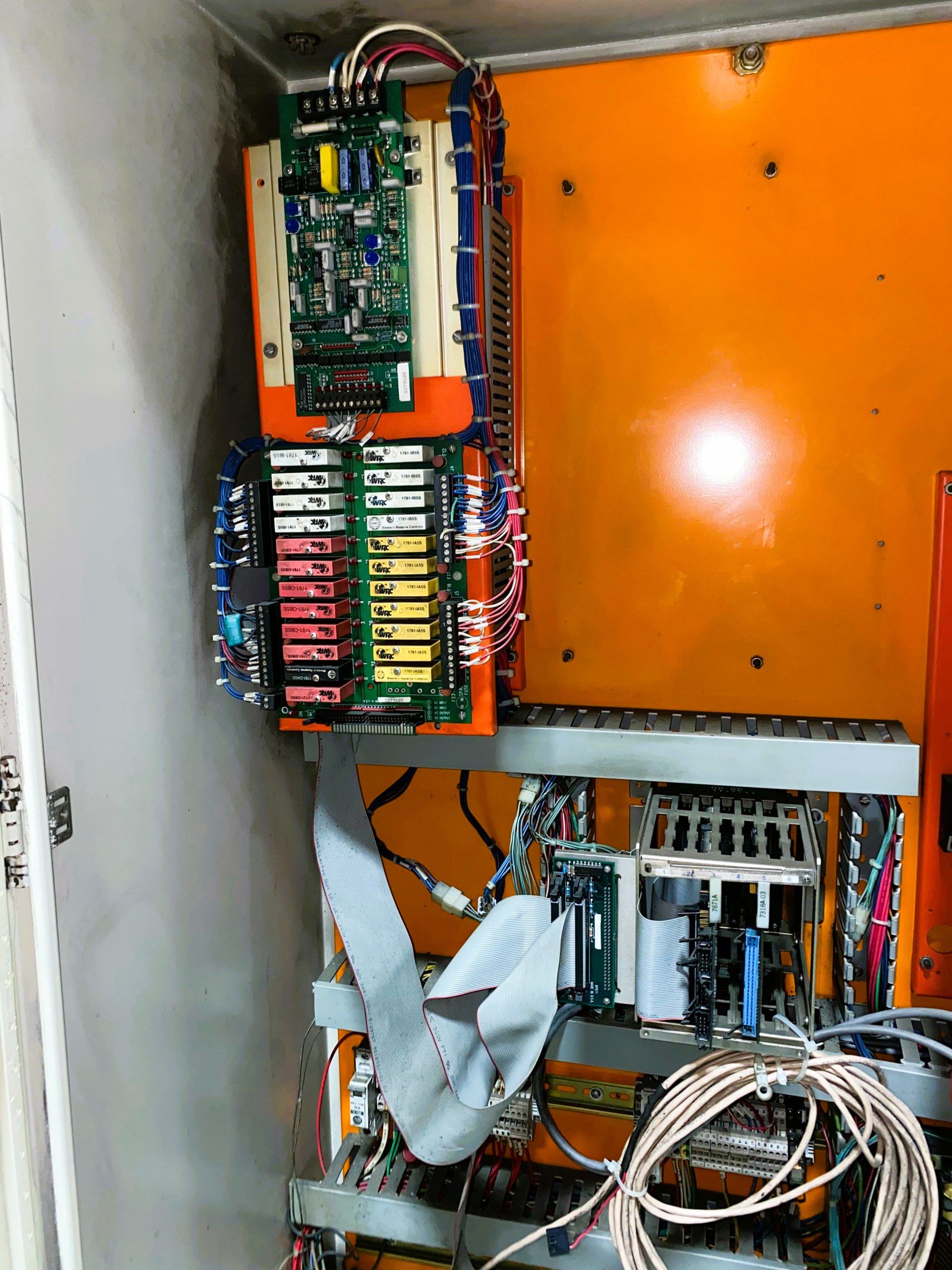 Detailed image of Vertical Used Cold Chamber Die Casting Machine