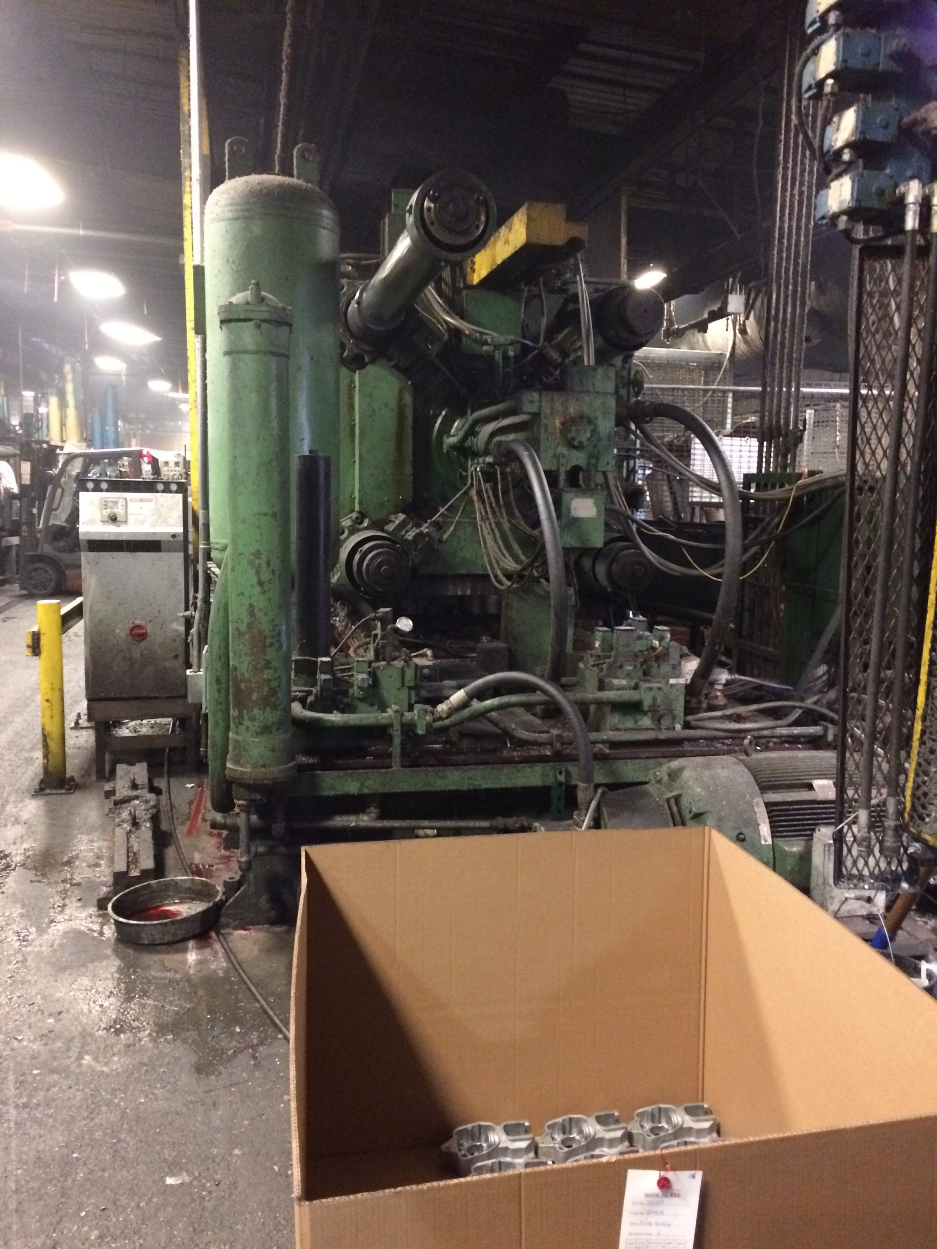 Detailed Picture of Used Cold Chamber Die Casting Machine