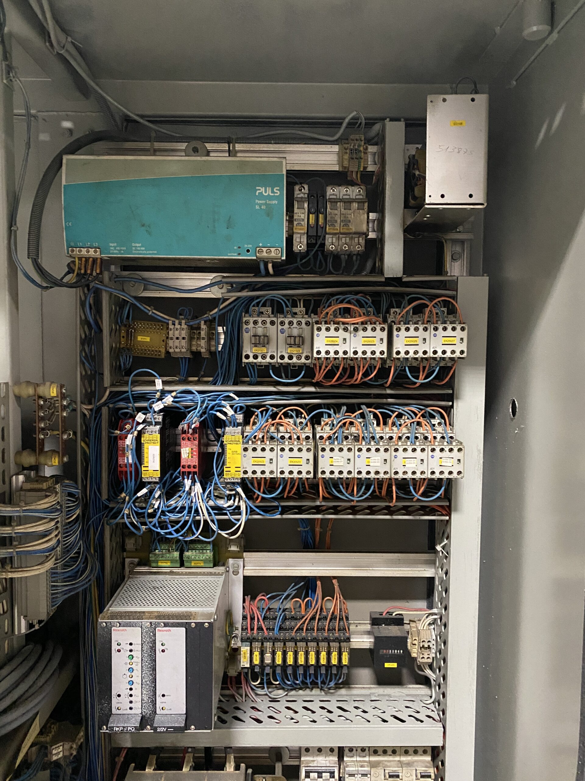 Detailed Picture of Used Cold Chamber Die Casting Machine