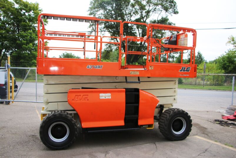 Detailed Picture of Used JLG Rough Scissor Lift