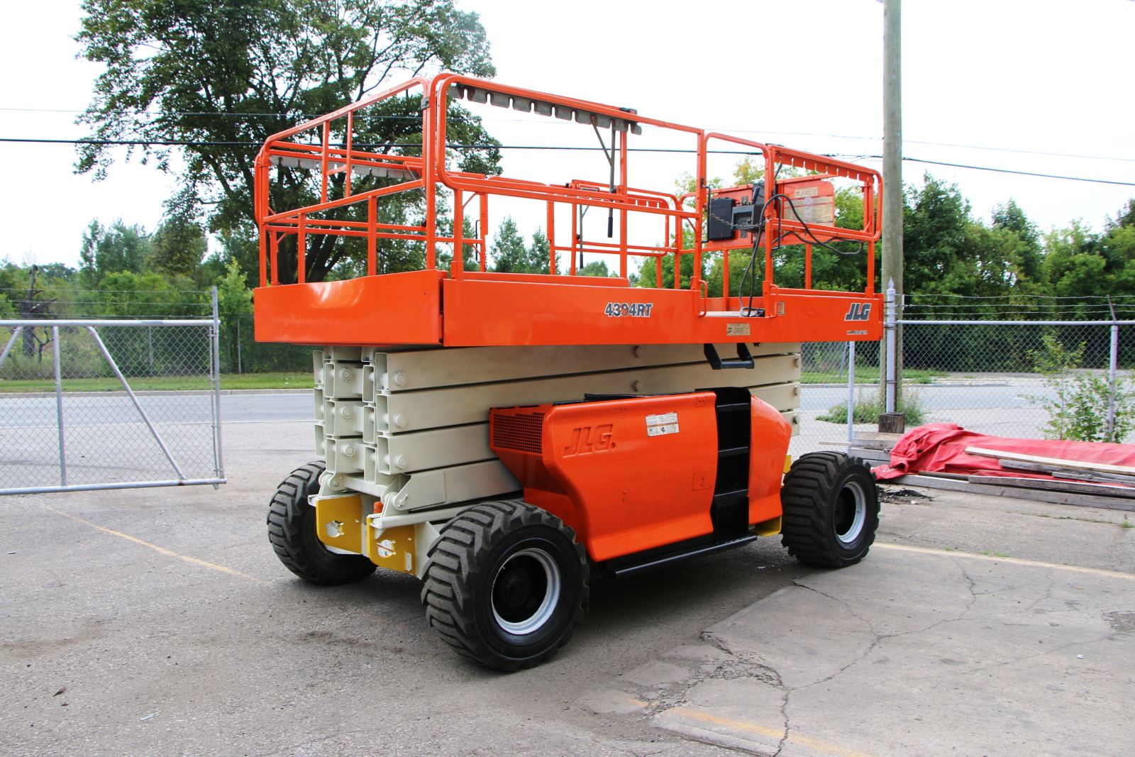 Detailed image of Used JLG Rough Scissor Lift
