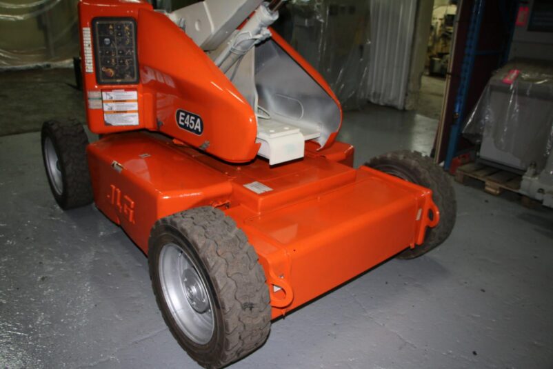 Detailed Picture of Used JLG Skyjack Boom Lift