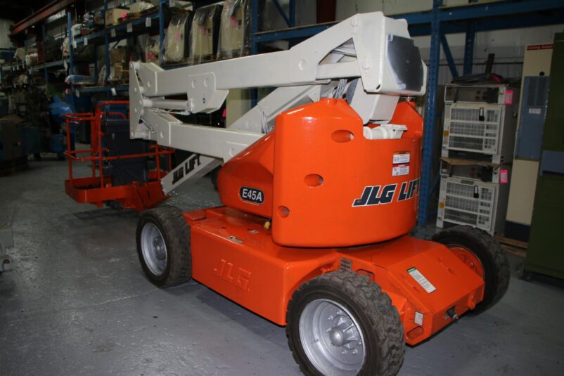 Detailed Picture of Used JLG Skyjack Boom Lift