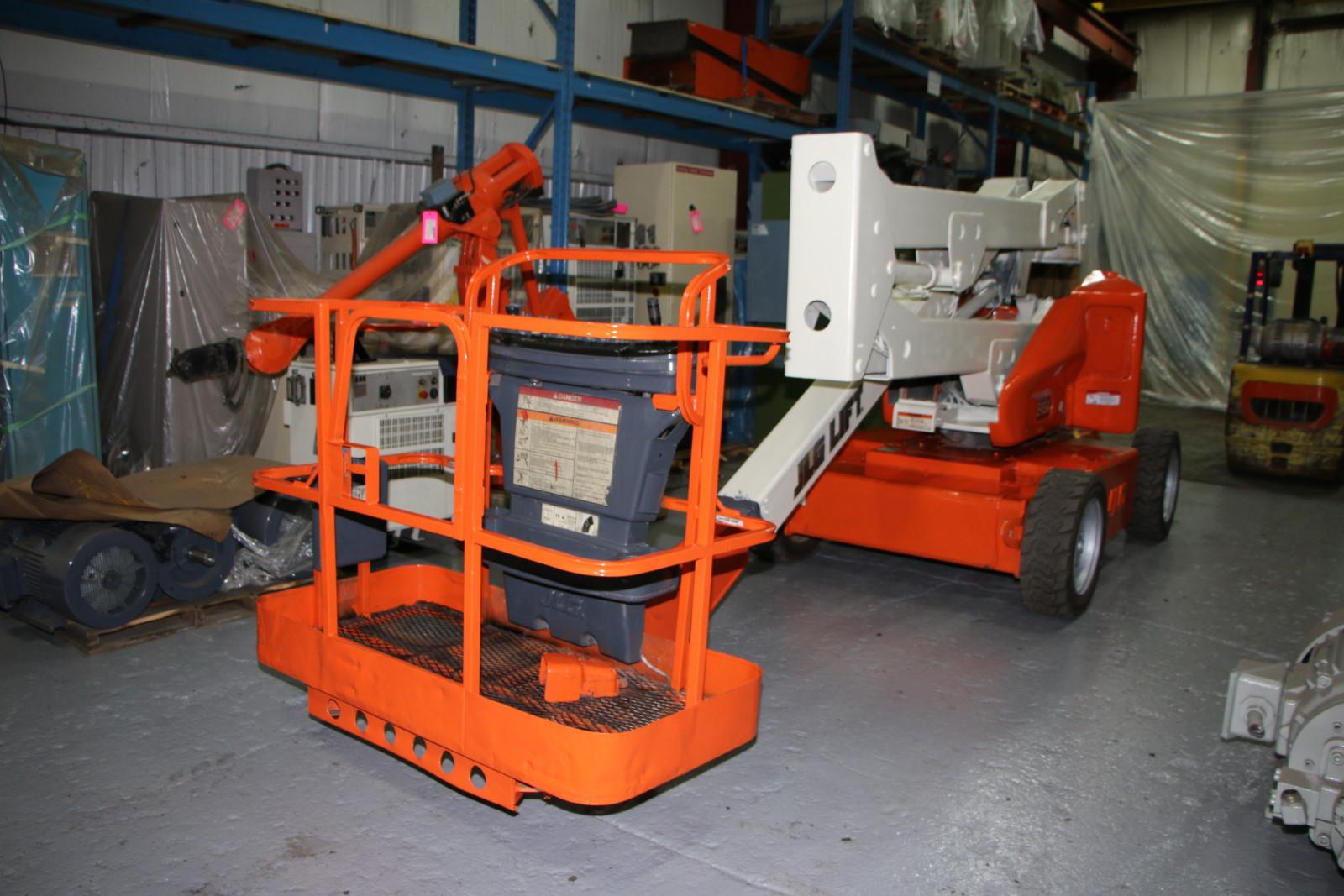 Detailed image of Used JLG Skyjack Boom Lift
