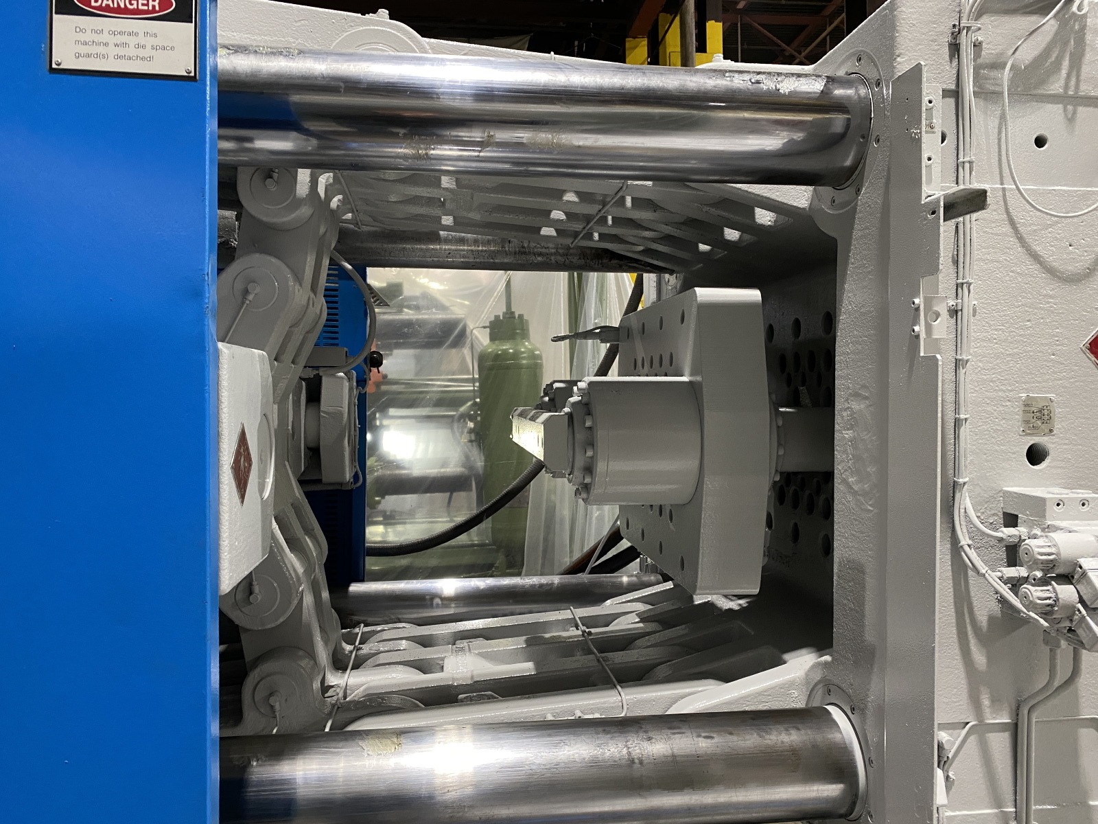 Detailed Picture of Used Cold Chamber Die Casting Machine