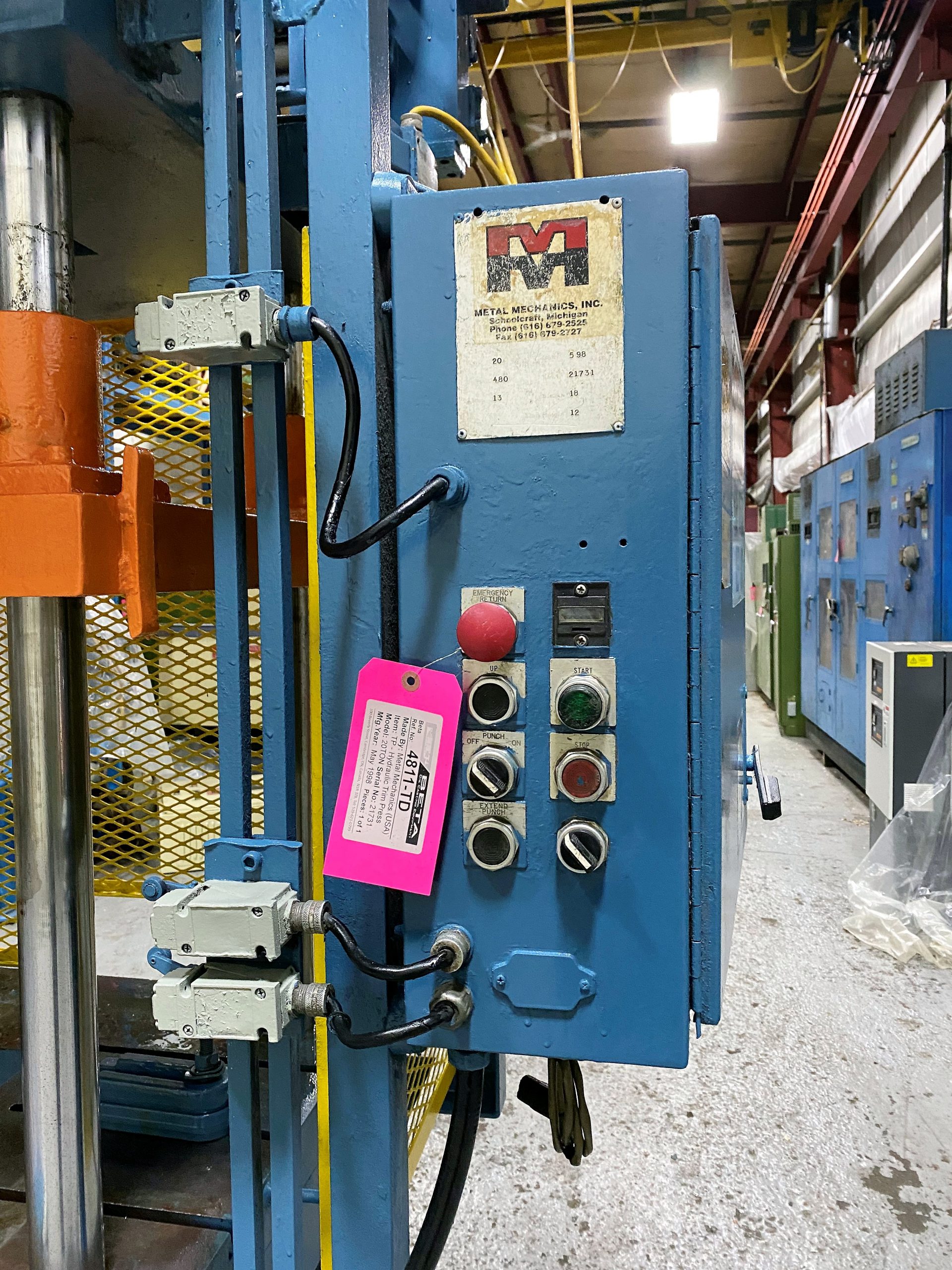 Detailed Picture of Used Trim Press for Die Casting