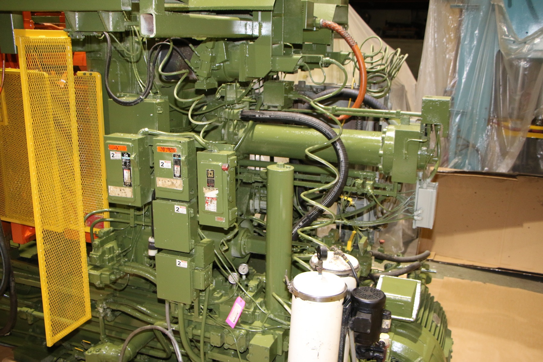 Detailed Picture of Used Cold Chamber Die Casting Machine