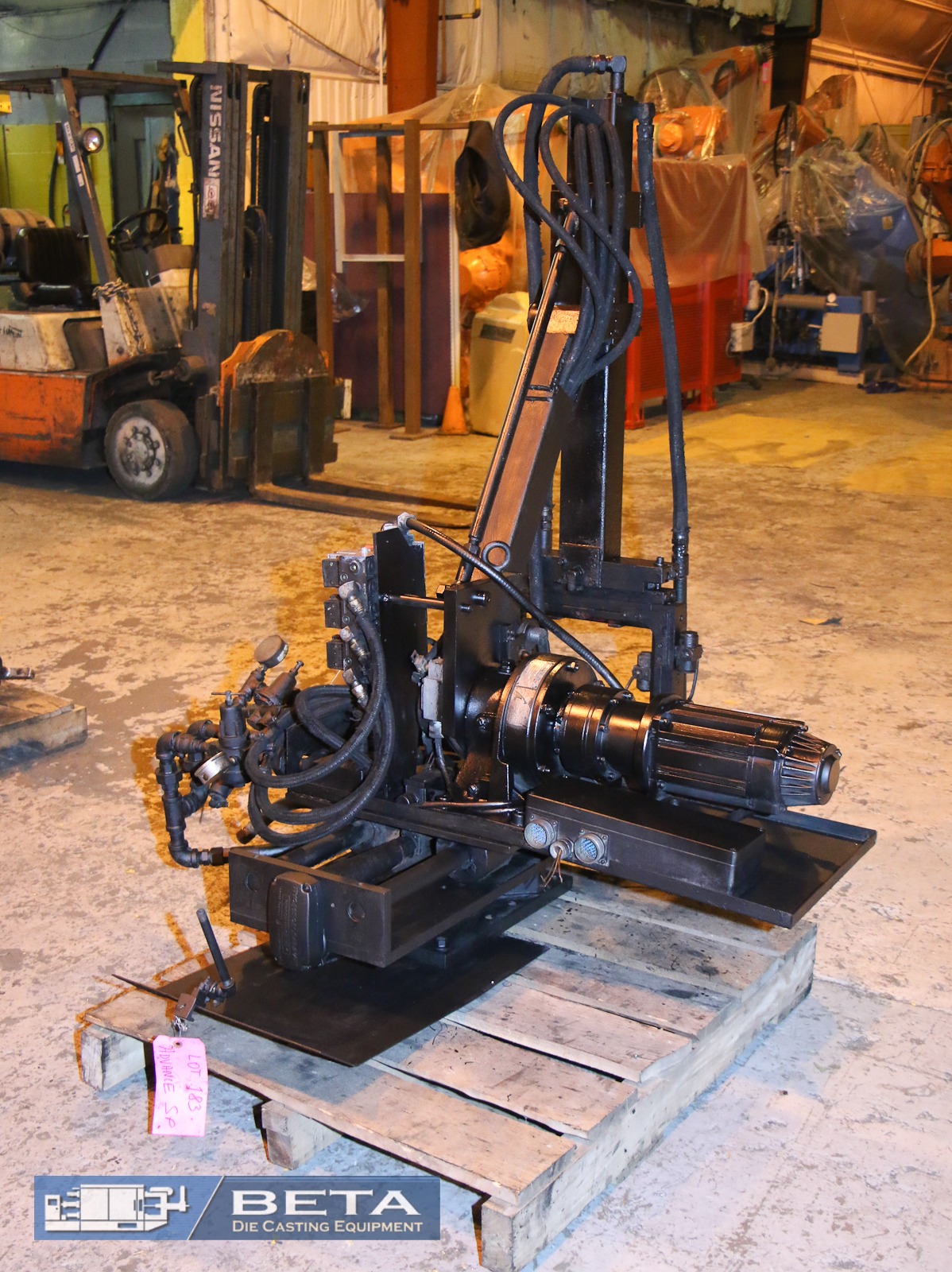 Imagen detallada del pulverizador Advance usado para fundición a presión