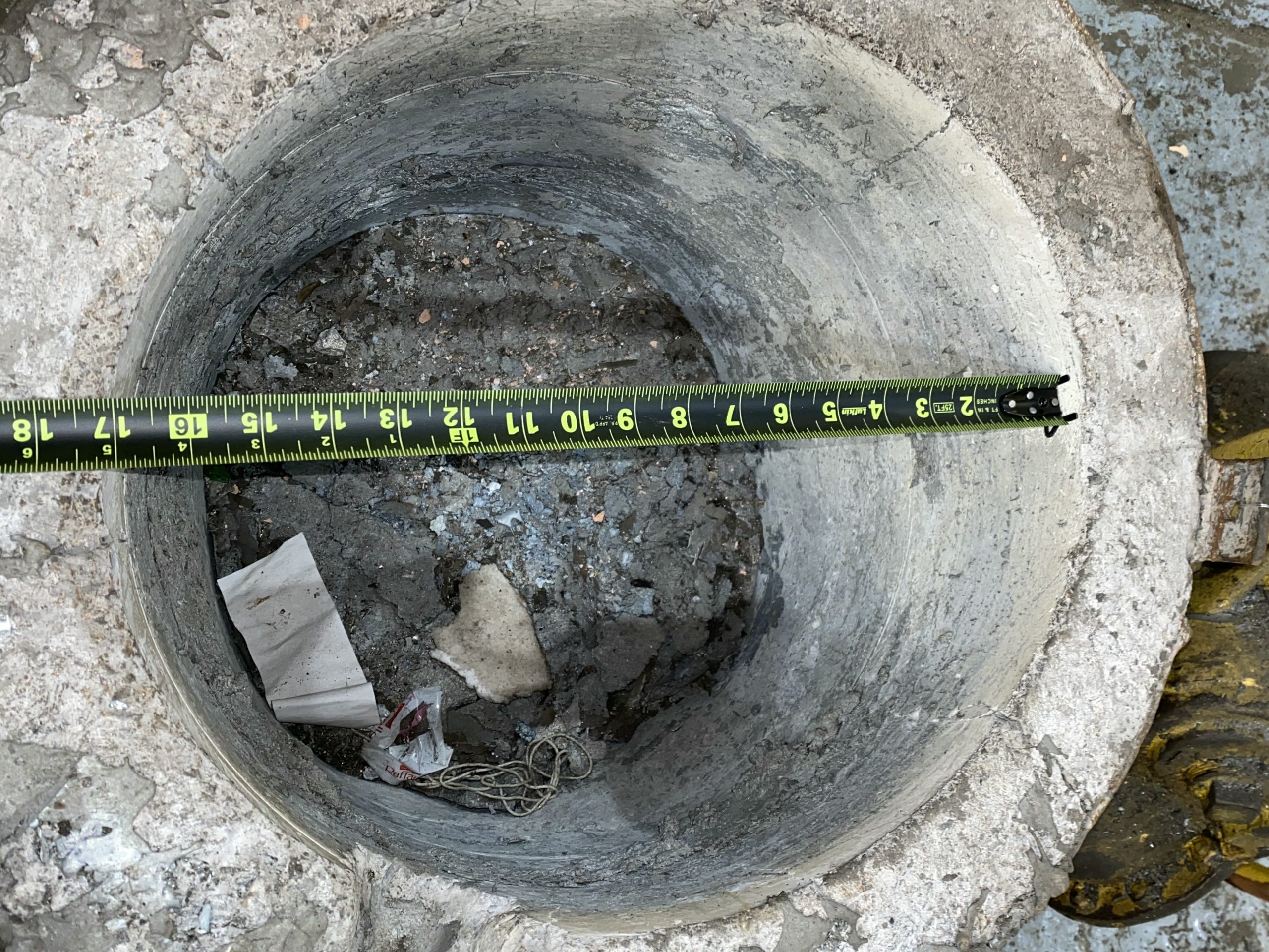 Detailed Picture of Used Geared Lip Pour Ladle