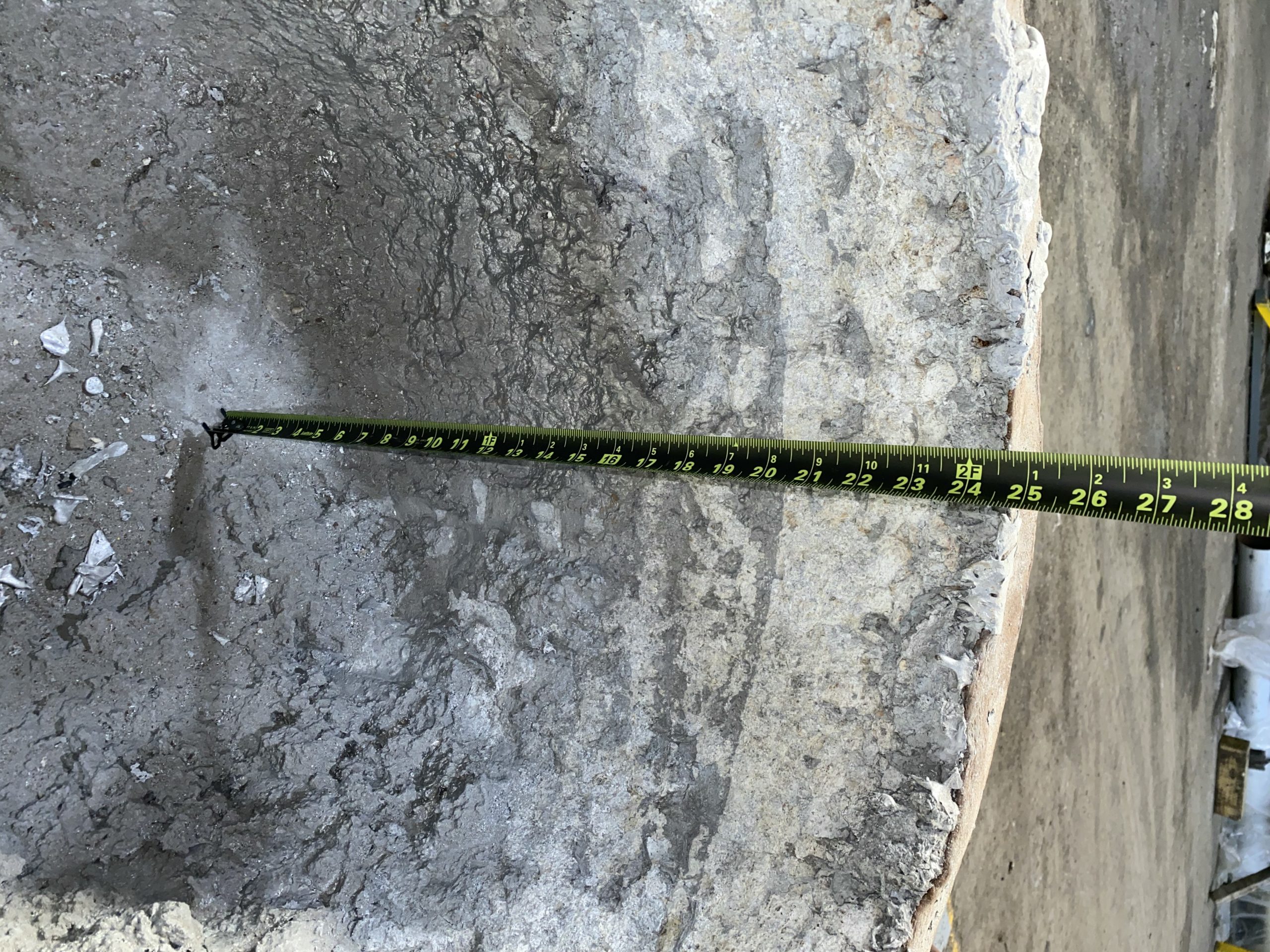 Detailed Picture of Used Geared Lip Pour Ladle