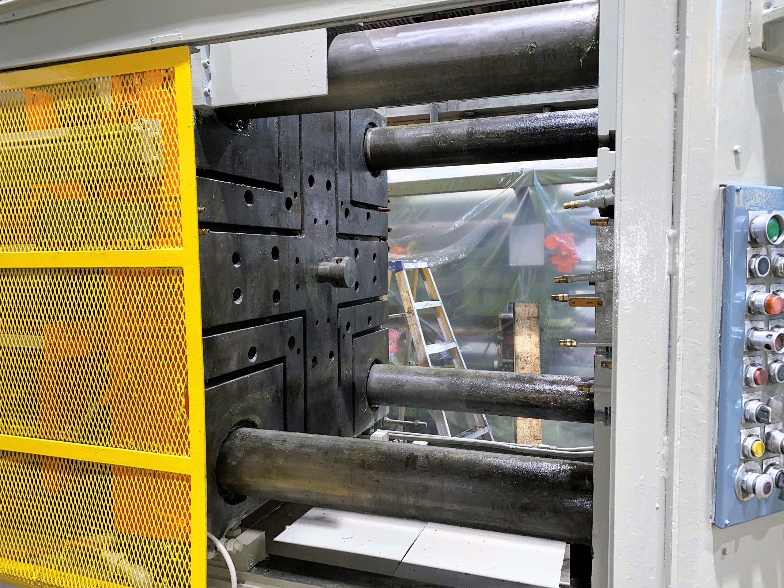 Detailed Picture of Used Cold Chamber Die Casting Machine