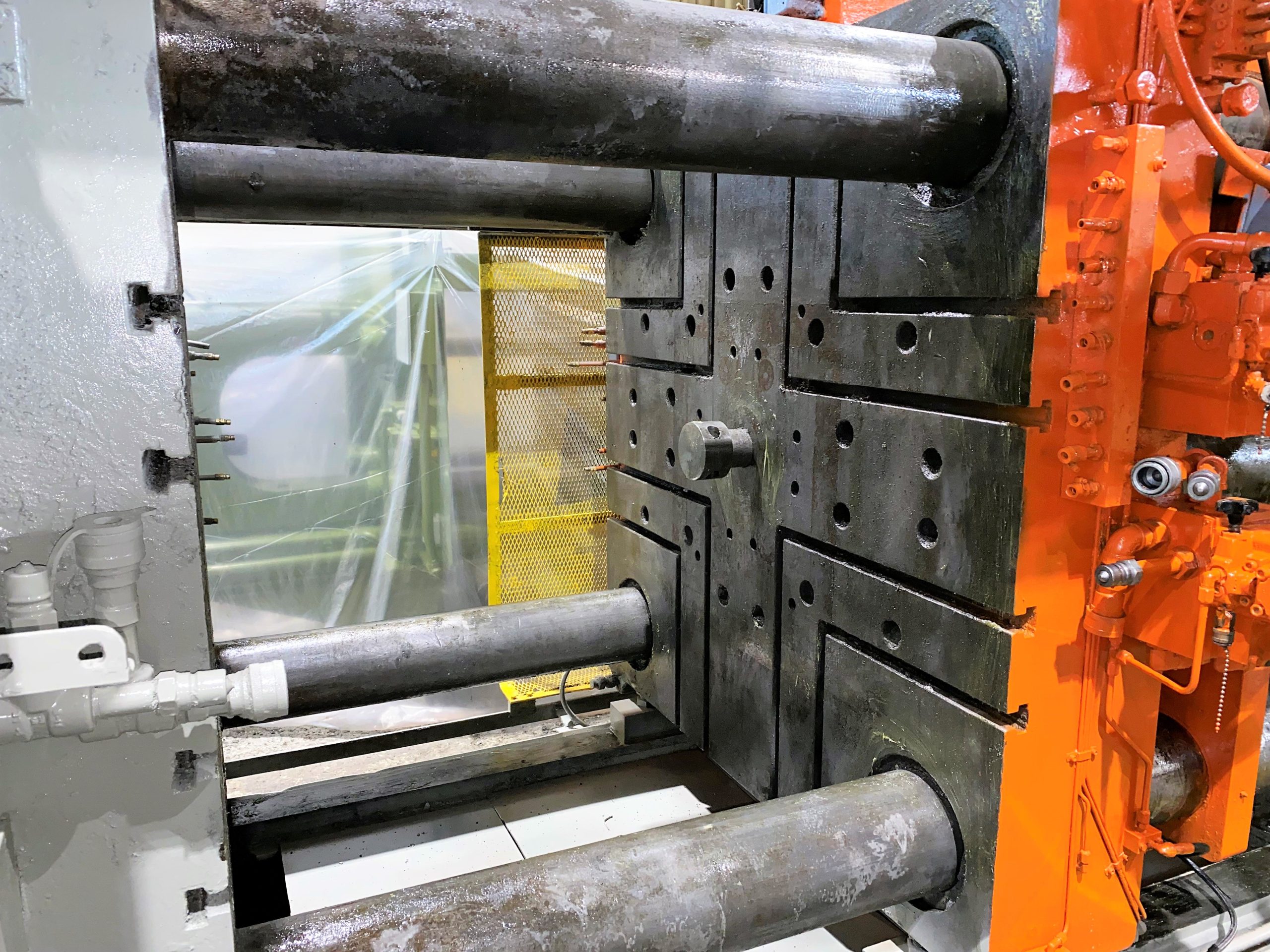 Detailed Picture of Used Cold Chamber Die Casting Machine