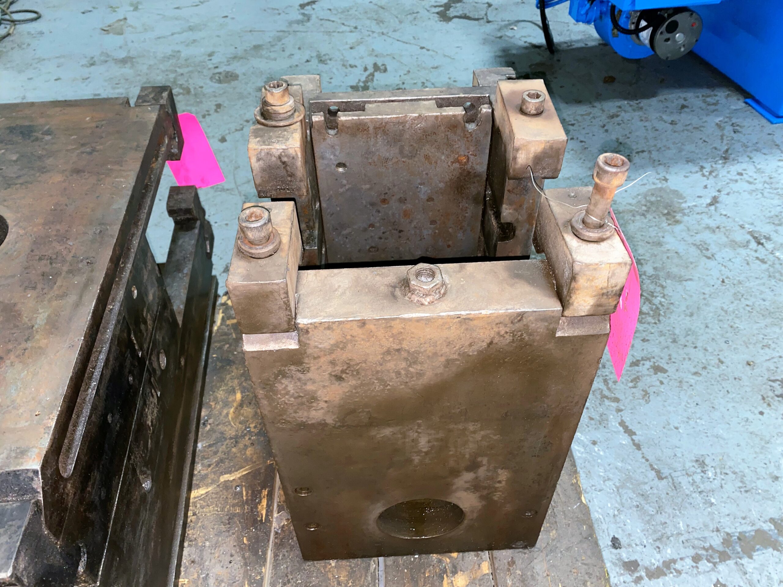 Detailed image of Used DME Standard Unit Die Holder
