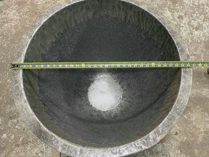 Detailed image of New Vesuvius Melting Furnace Crucible