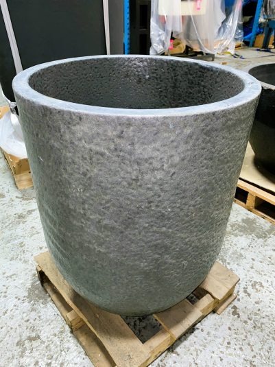 Foto del nuevo crisol del horno de fusión del Vesubio