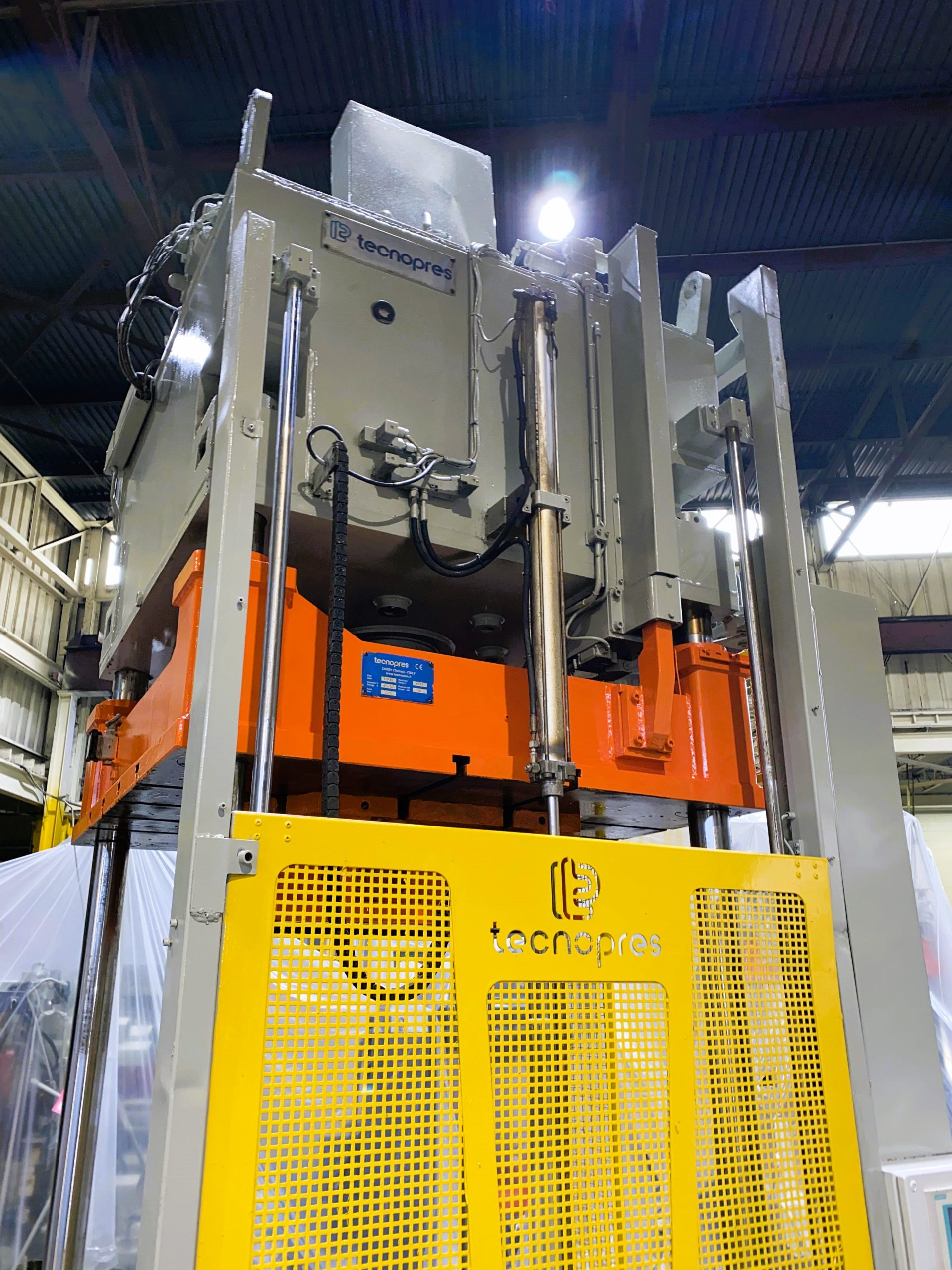 Detailed Picture of Used Tecnopres Die Casting Trim Press