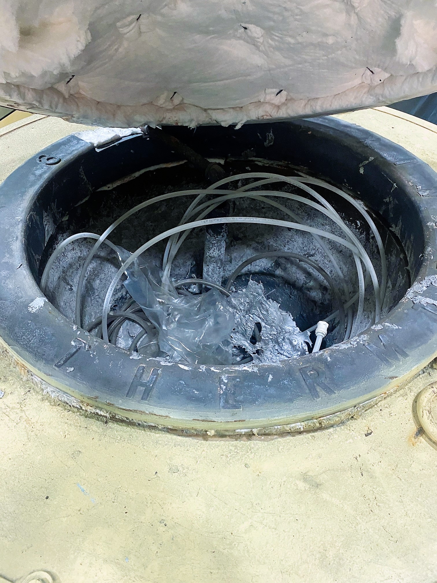 Used Thermtronix 700 Lbs Gas Melting and Holding Furnace #4972