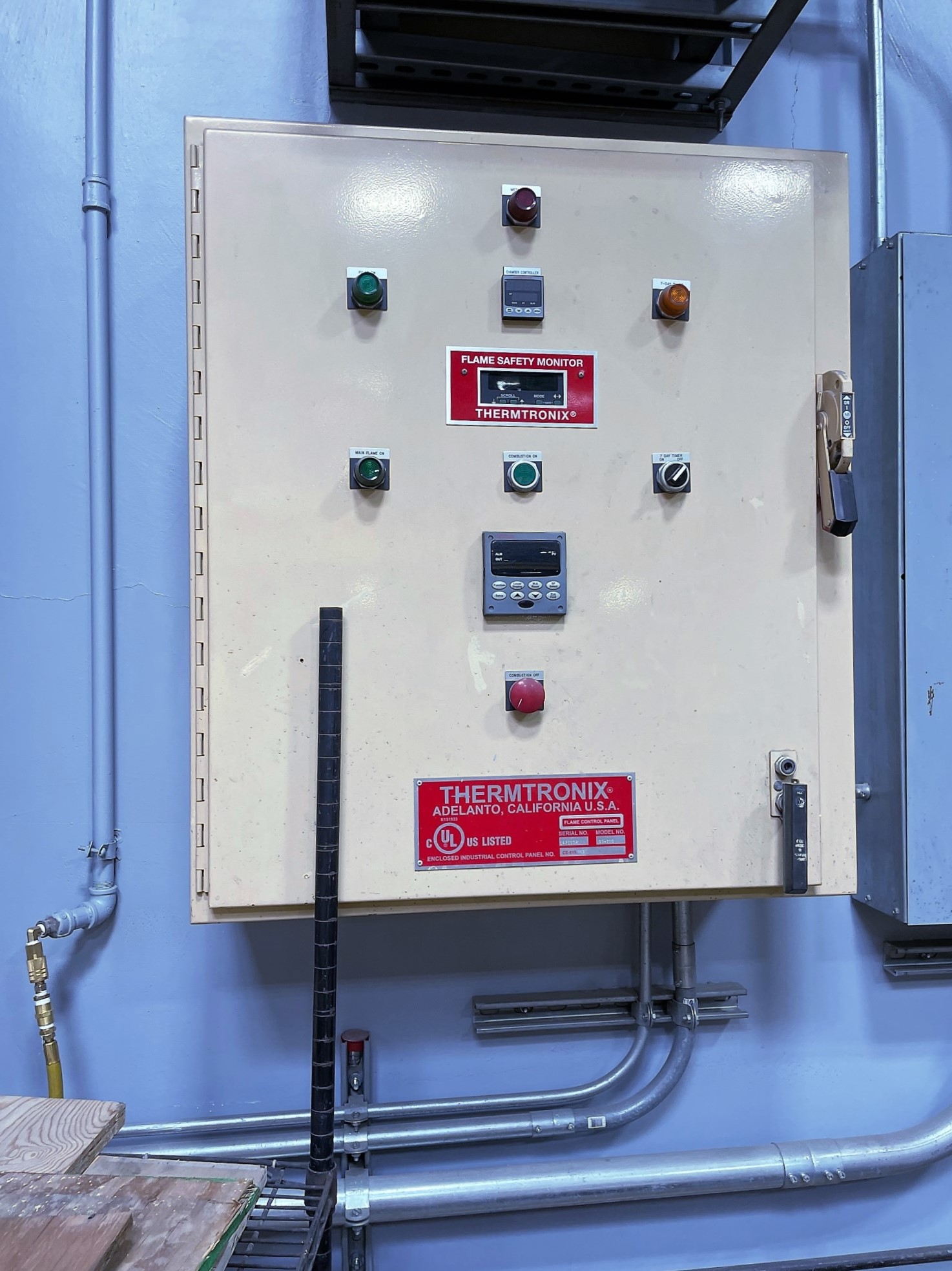 Used Thermtronix 700 Lbs Gas Melting and Holding Furnace #4972