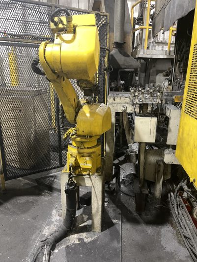 Máquina de fundición a presión de cámara fría Toyo usada de 250 toneladas #4981
