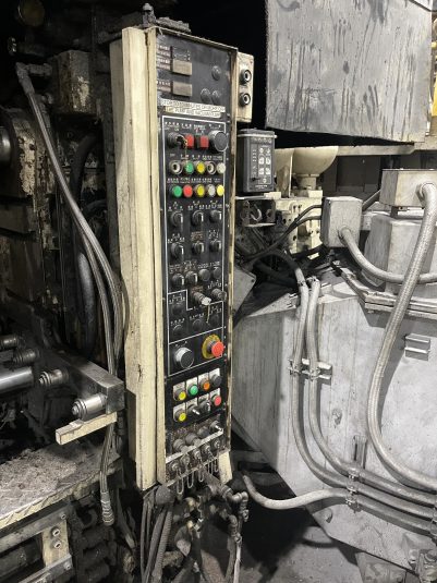 Máquina de fundición a presión de cámara fría Toyo usada de 250 toneladas #4983