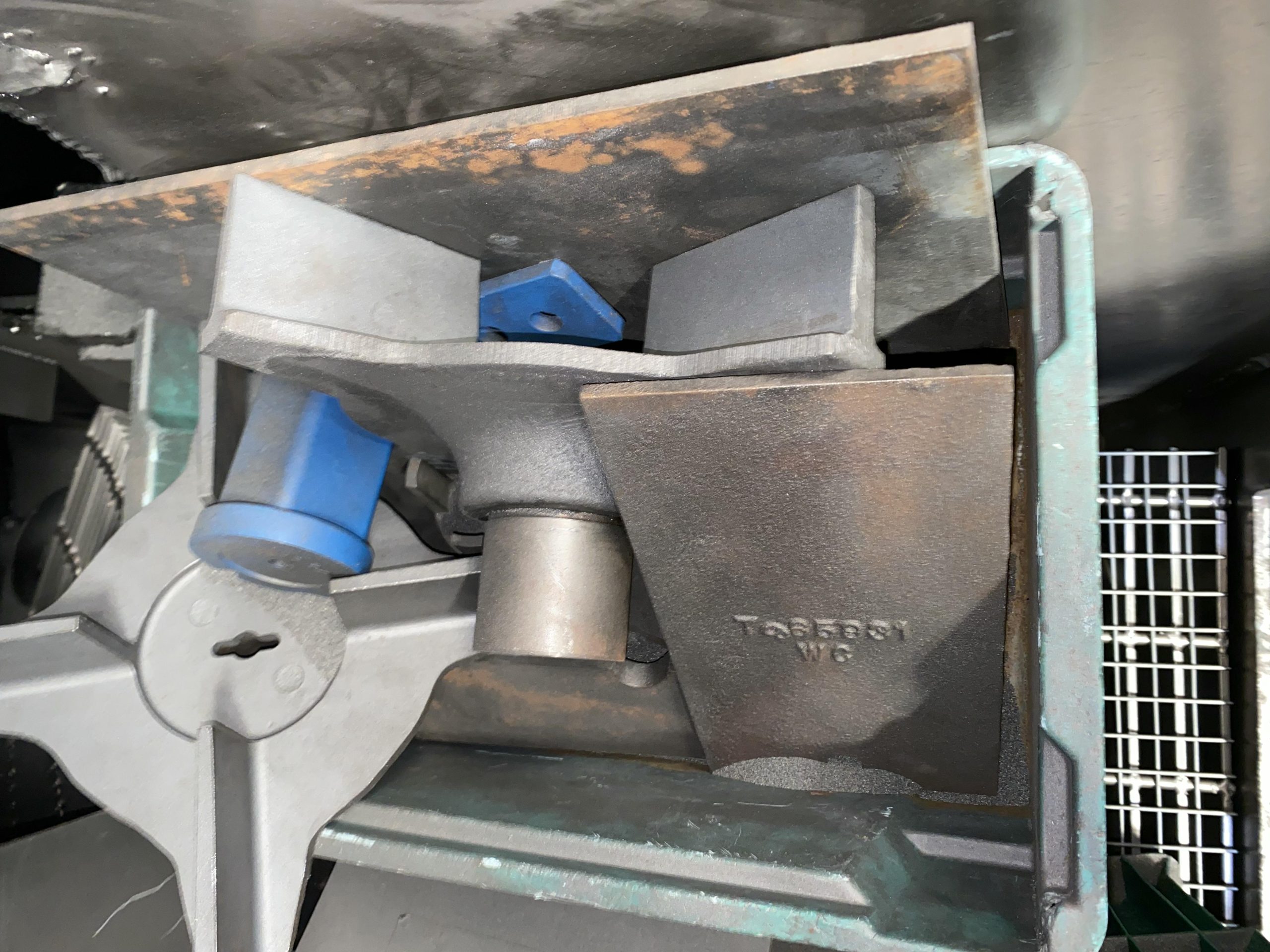 Shot Blaster Spinner Hanger